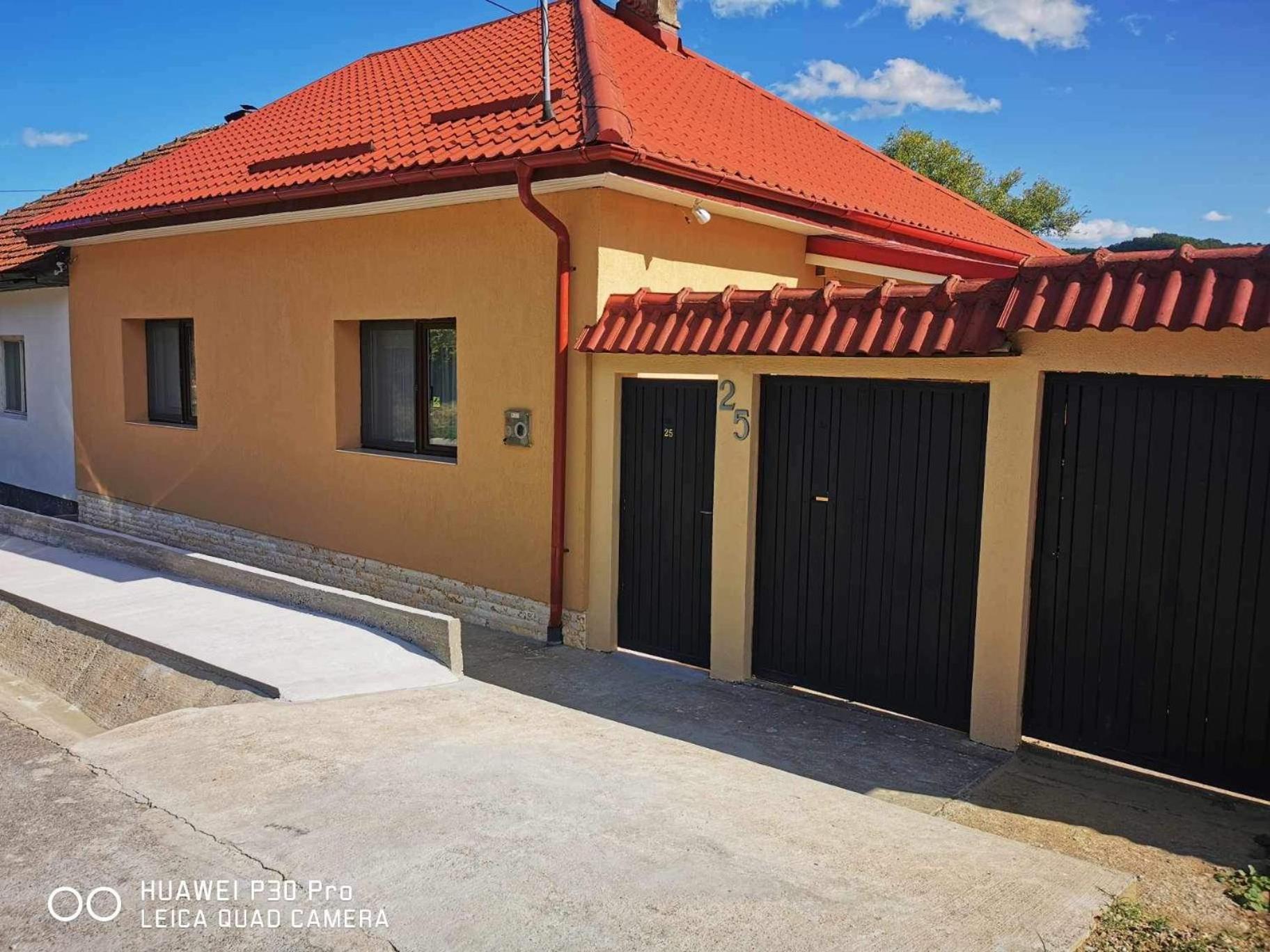 Апартаменты Casa Alex Si Daiana Оршова Экстерьер фото